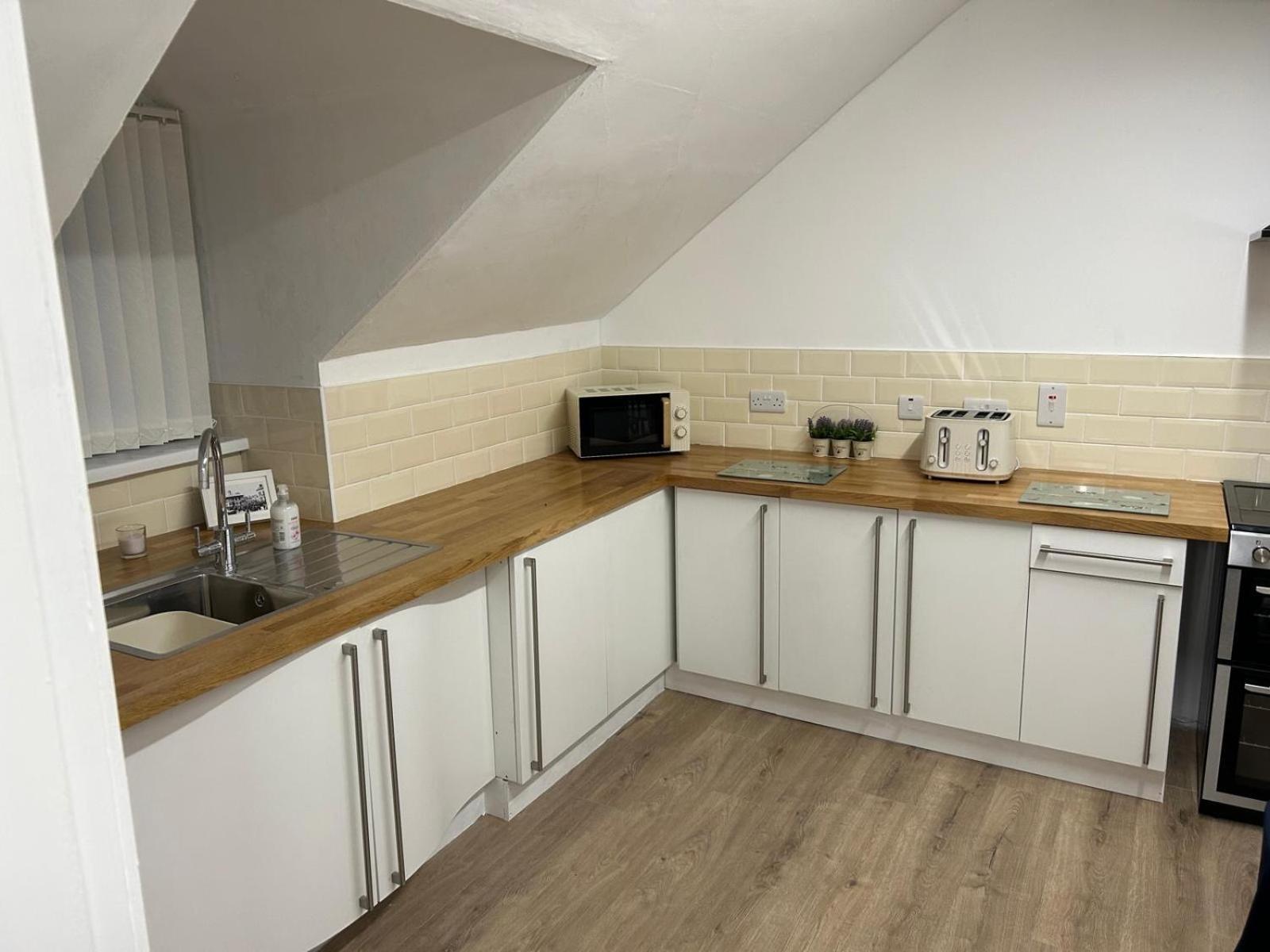 3 Bed Cozy Antrim Apartment With Great Views Dış mekan fotoğraf